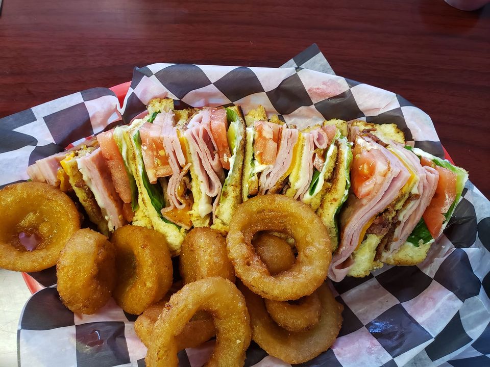 Luke's Breakfast and Burgers Dickson, TN